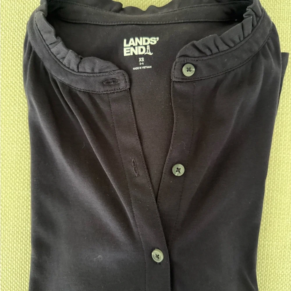 Lands' End Women's Black Button-Down Shirt with Chase Bank Logo - Picture 3 of 3